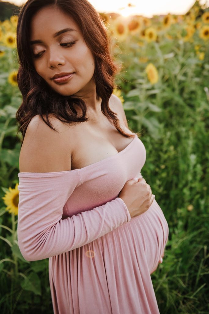 sunflower field maternity photos